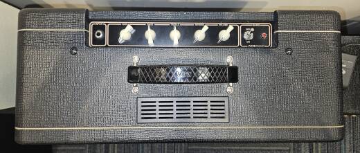 Store Special Product - Vox - AC10C1