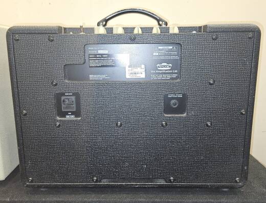 Store Special Product - Vox - AC10C1