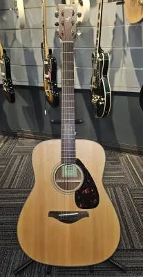 Yamaha - FG800M