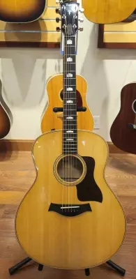 Taylor Guitars - 618E