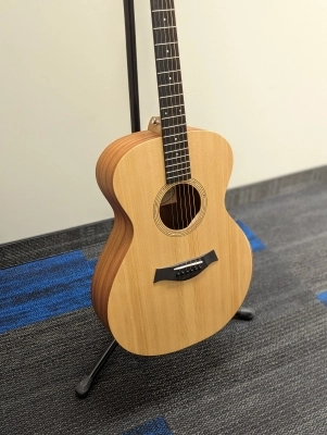 Taylor Guitars - Academy 12e Grand Concert Spruce/Sapele Acoustic w/ES-B - Lefty 3