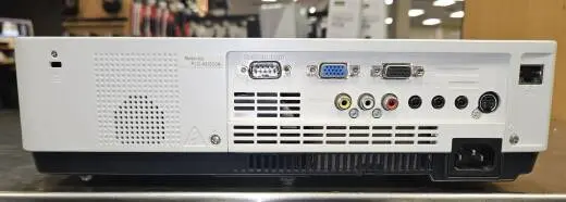 SANYO 3500 LUMEN PROJECTOR, 1024 X 768 XGA 2