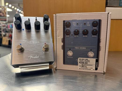 Fender Tre-Verb Tremolo/Reverb Pedal | Long & McQuade