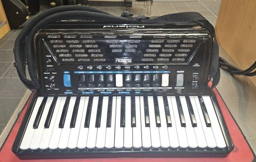 Roland ローランド FR-3XB BK V-Accordion Roland FR-3x Piano-type V-Accordion - Black | Sweetwater