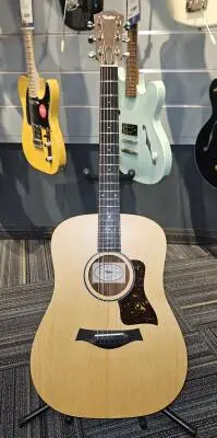 Taylor Guitars - BBT WALNUT