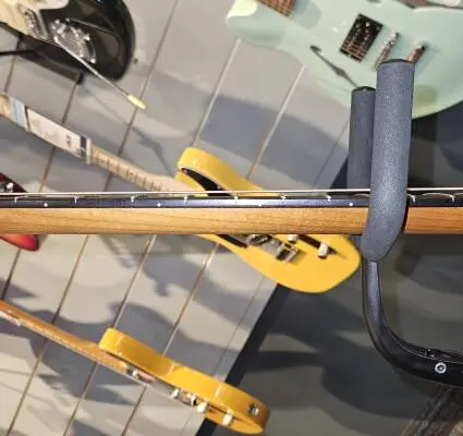 Taylor Guitars - BBT WALNUT 2