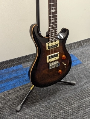 PRS Guitars - SE Custom 24 Electric Guitar - Black Gold Burst 3