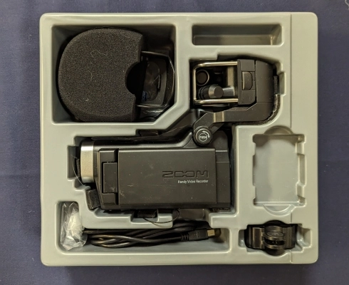 Zoom - Q8 ZOOM 4