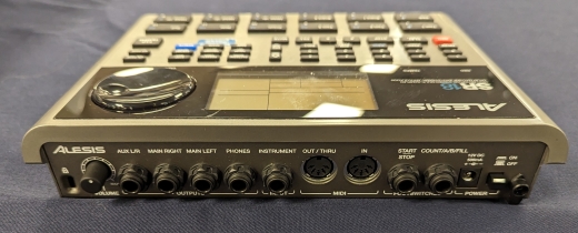 Alesis - SR-18 24 Bit Stereo Drum Machine 2