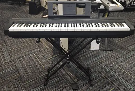Yamaha - P45 B