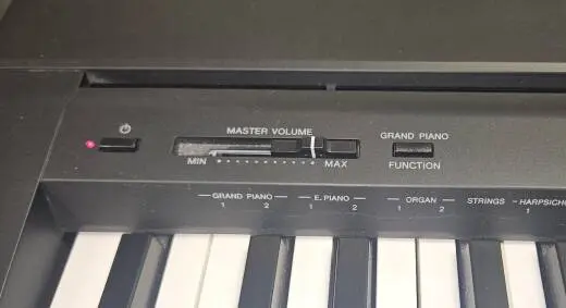 Yamaha - P45 B 2
