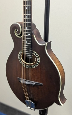 EASTMAN F-STYLE MANDOLIN w/OVAL SOUND HOLE 4