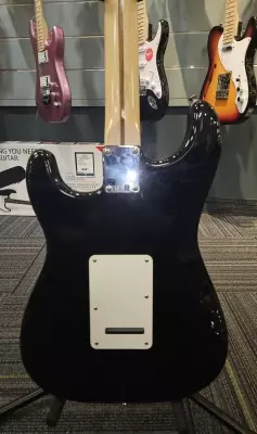 FENDER STD STRAT MN BLK 2