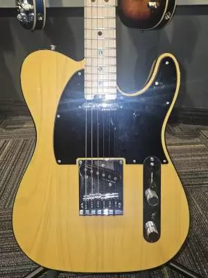 Fender - 011-4212-750 2