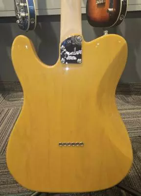 Fender - 011-4212-750 2