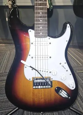 Squier - 037-8000-500 2