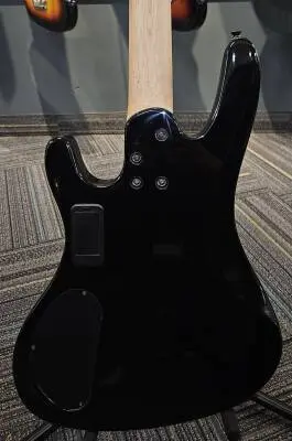 WASHBURN XB-120 BASS GUITAR 2