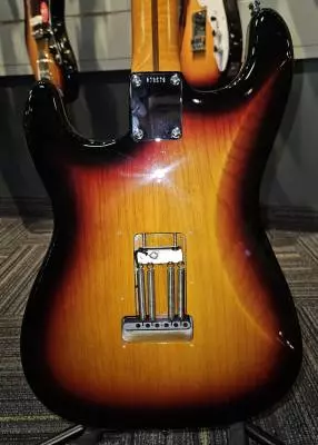 Fender Custom Deluxe Stratocaster 2