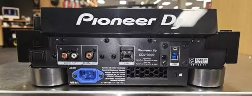 Pioneer DJ - CDJ-3000 2