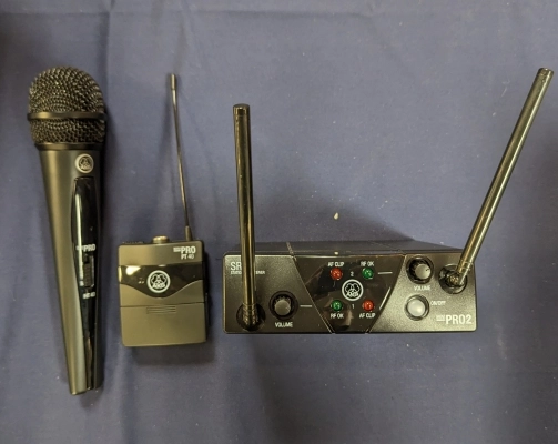 AKG - Dual Wireless Mic System - Vocal and Instrument