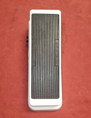 Dunlop Cry Baby Bass Wah | Long & McQuade