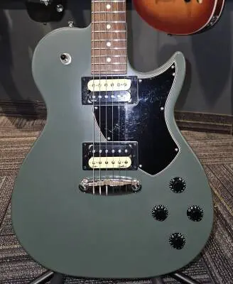 Godin Guitars - G47116 2