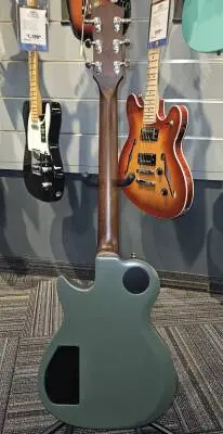 Godin Guitars - G47116 2