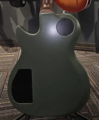 Godin Guitars - G47116 2