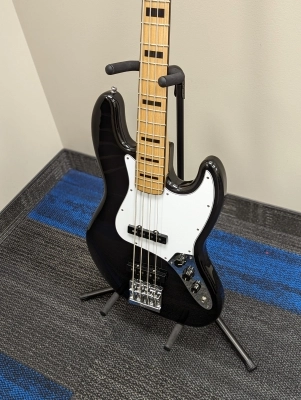 Fender - Fender Geddy Lee Jazz Bass with Gig Bag - Black 2