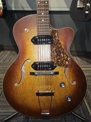 Godin Guitars - G50987 2