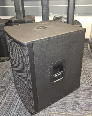 Electro-Voice - ELX118P 3