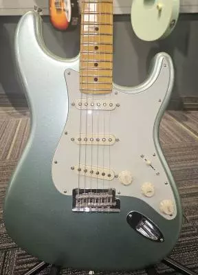Fender - 011-3902-718 2