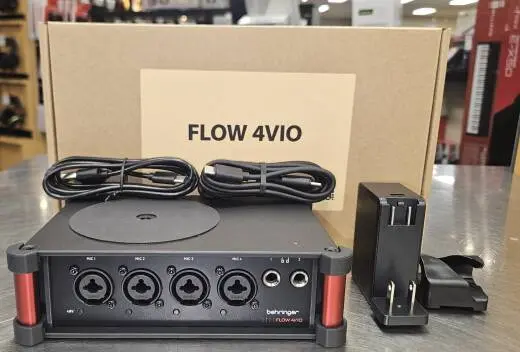 BEHRINGER FLOW 4VIO
