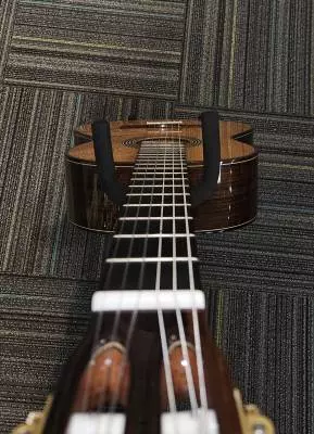 Alhambra Guitarras - LINEA PRO 2