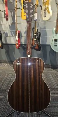 Martin Guitars - 000-28 V18 2