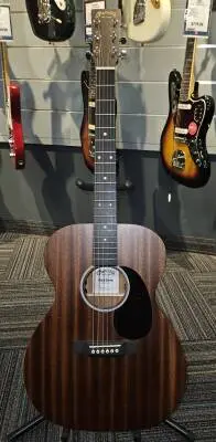 Martin Guitars - 000-10E SAPELE