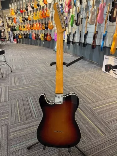 Fender - 011-0140-800 3