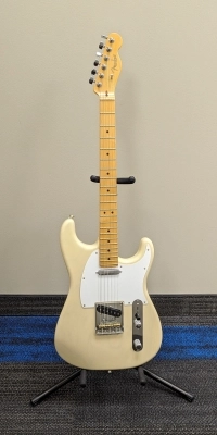 Fender - 2018 Limited Edition Whiteguard Strat - Vintage Blonde