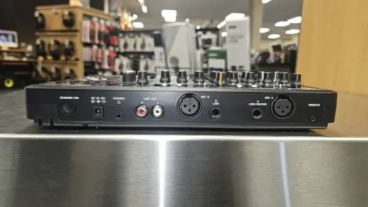 DP-03SD 8-TRACK DIGITAL PORTASTUDIO 2