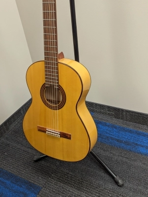 A-413F Flamenco Guitar - Spruce & Sycamore 4