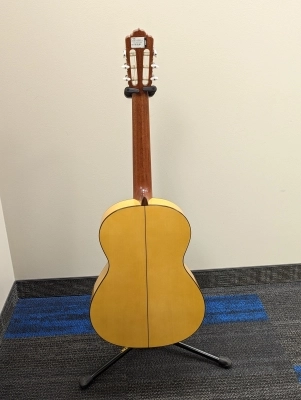 A-413F Flamenco Guitar - Spruce & Sycamore 2