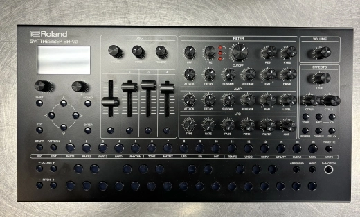 Roland - SH-4D