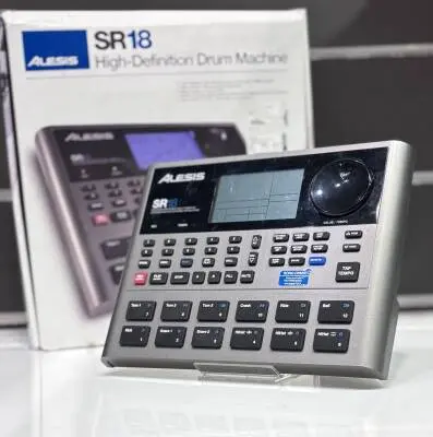 SR-18 - 24 Bit Stereo Drum Machine