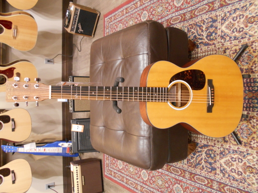 Martin Guitars - 000JR-10E SM