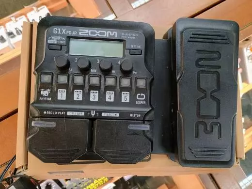 Zoom - G1X FOUR - ZOOM 2