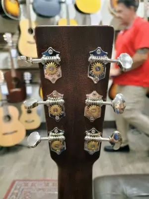 Martin Guitars - D-18 2012 2