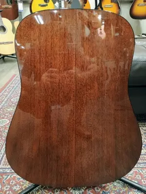 Martin Guitars - D-18 2012 2