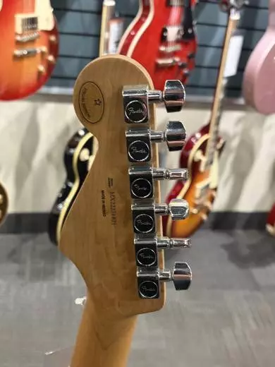 Player Stratocaster with Roasted Maple Neck - Black/Gold 2