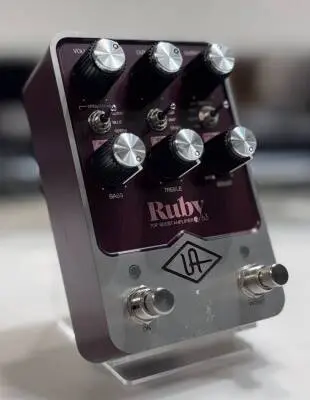 UAFX Ruby '63 Top Boost Amplifier Pedal