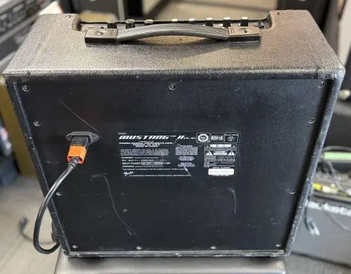 Mustang II Guitar Amplifier 2